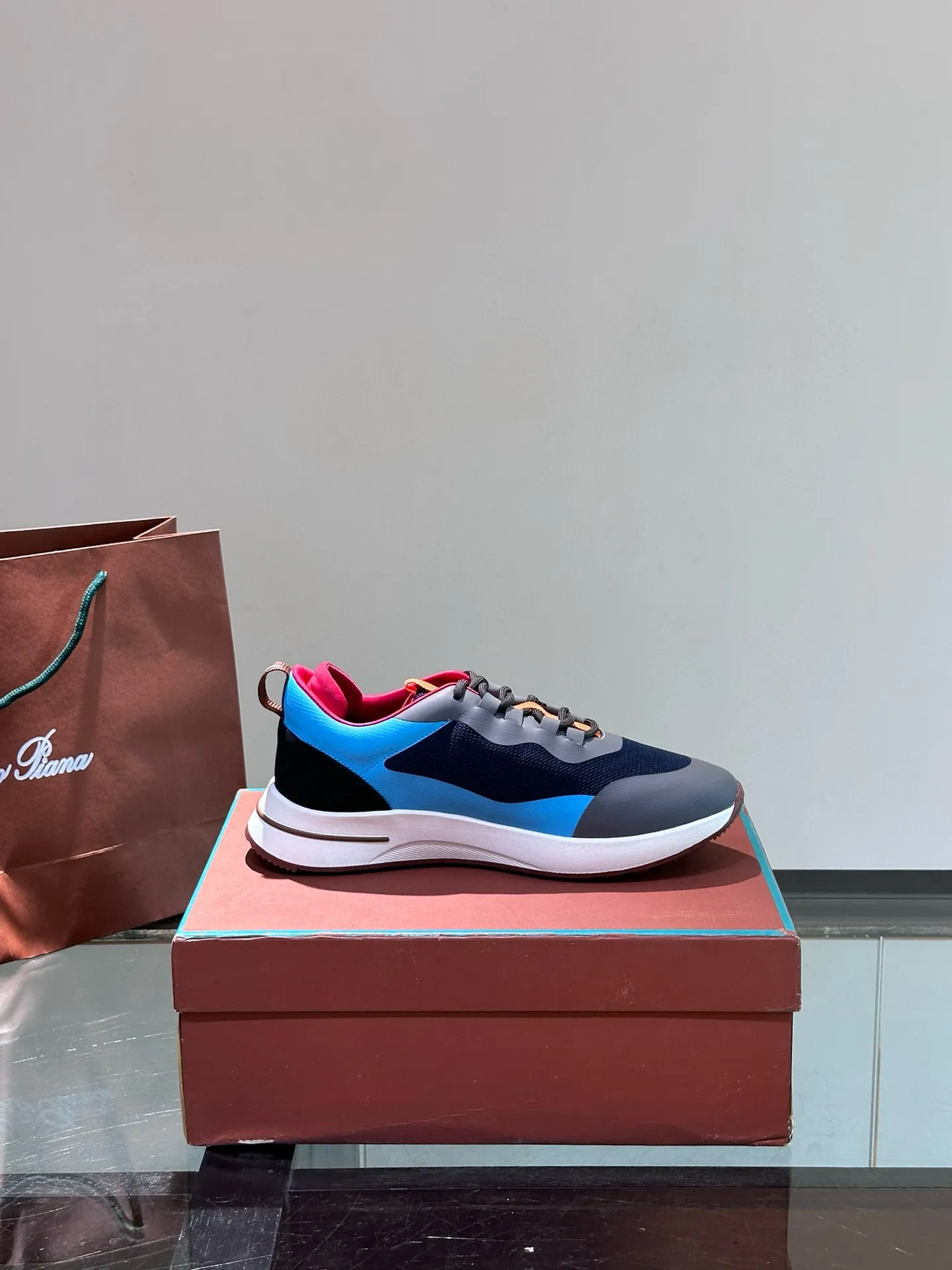 Factory price: 540💰Loro men's shoes💰iana niche Loro classic jogging shoes, men's lace-up casual shoes and sneakers, high-quality lightweight and comfortable fabrics, suitable for outdoor leisure, the color scheme is young and energetic, and it looks great with sportswear or casual suits! Size: 39-45 (46 customized)